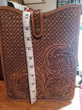 Tan Leather Tooled Men’s Or Wonen I-pad Holder